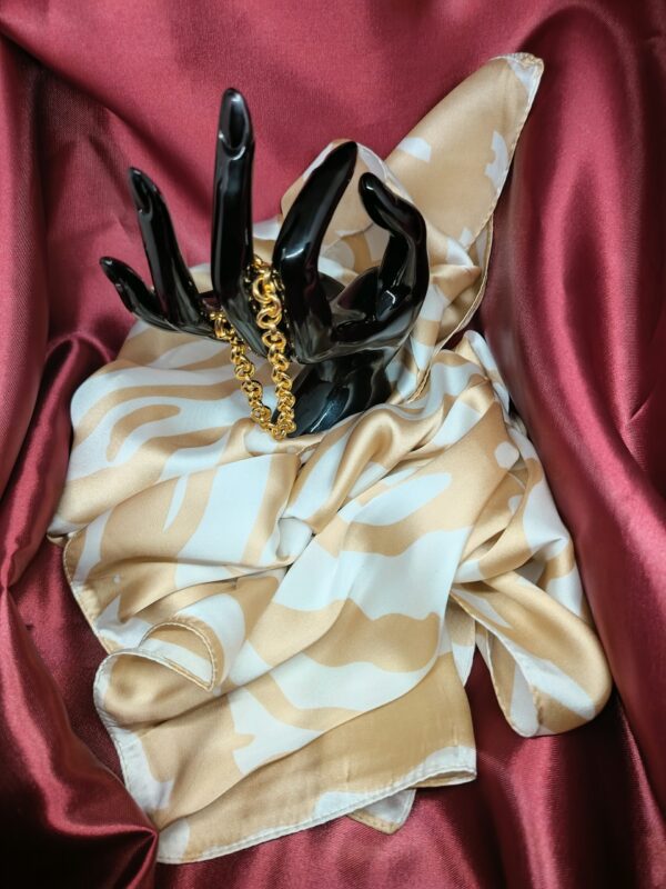 Pañuelo Animal Print Beige - Imagen 2