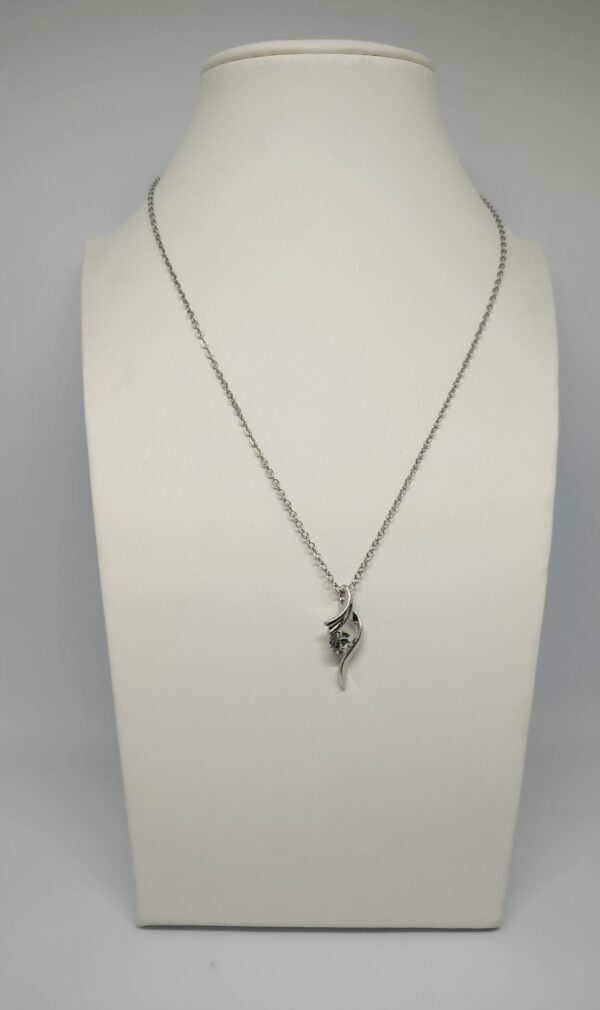 Collar Lazo de Amor